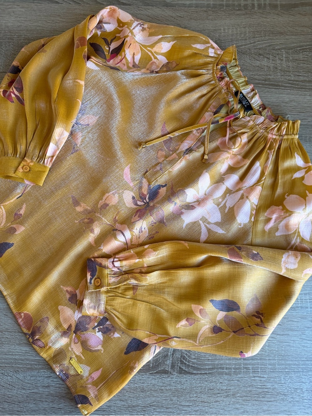 Badgley Mischka Mustard Floral Tie Ruffle Neck Peasant Blouse Size Small - Picture 7 of 15